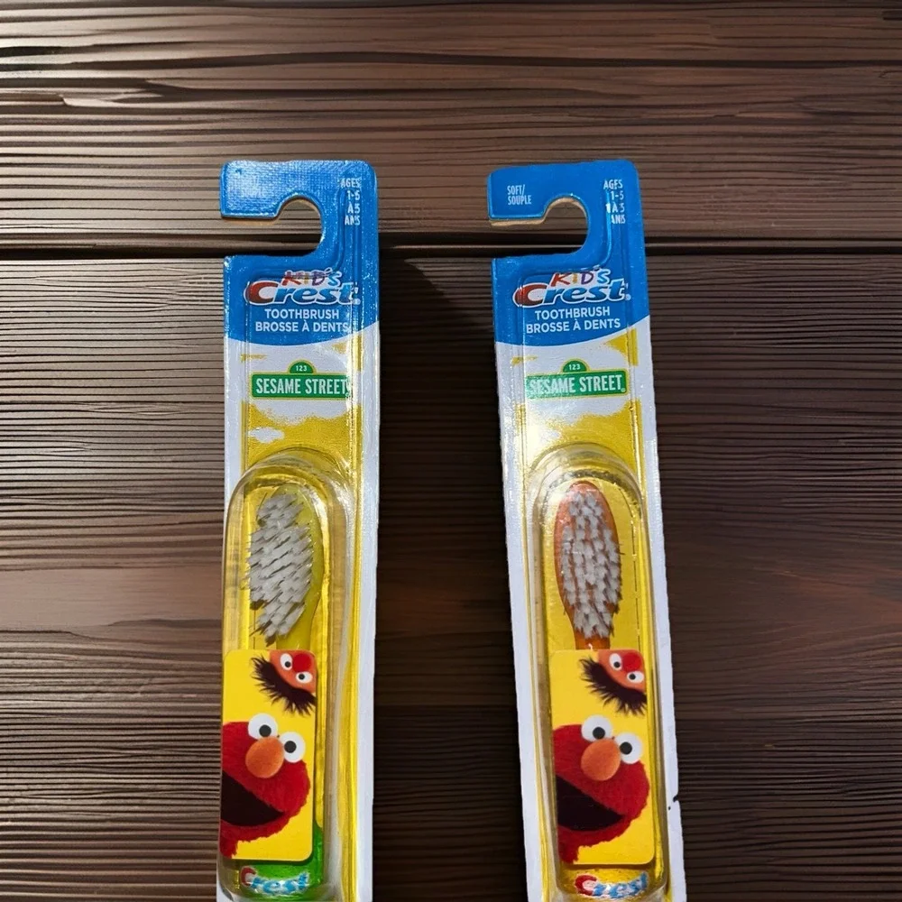 Crest Kids Toothbrushes Sesame Street‎ Soft Bristle 2 Pack Elmo & Cookie Monster
